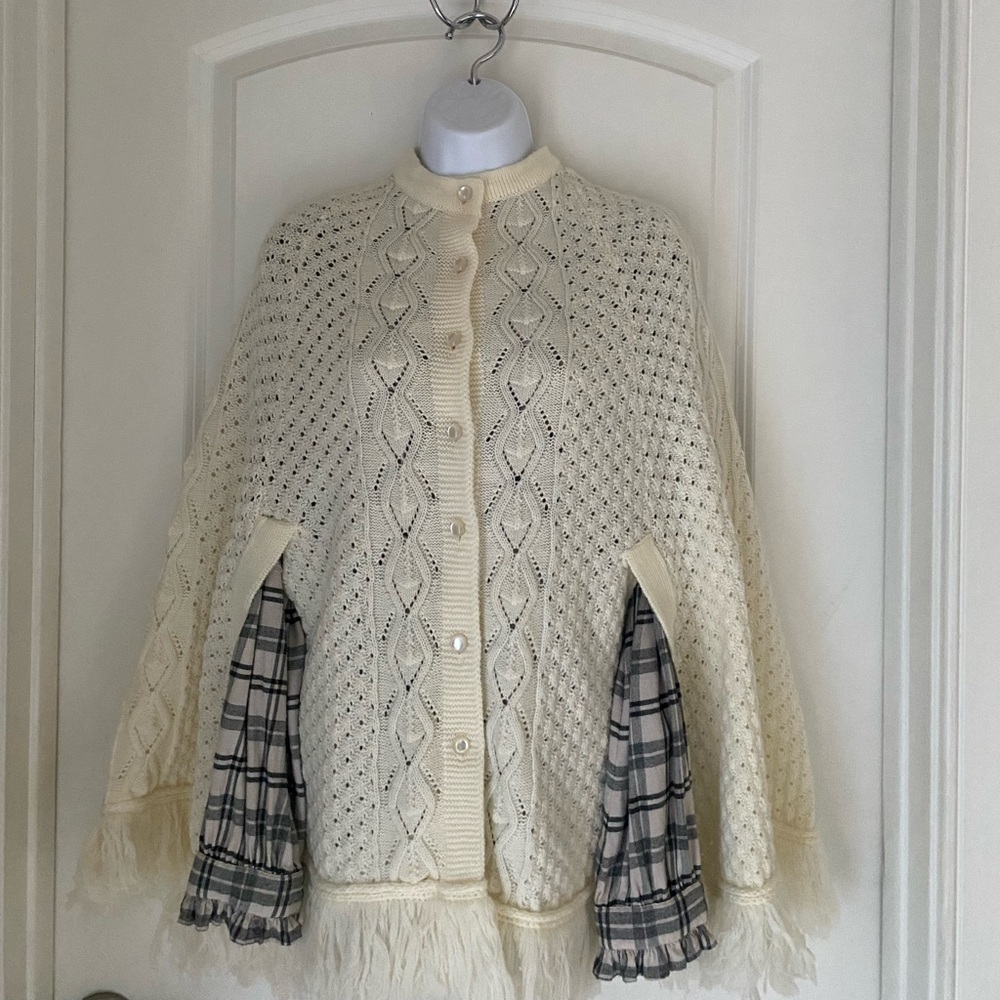 Vintage Wintuk Crochet Cream Poncho Union Tag One Size GrandmaCore Cottage Boho